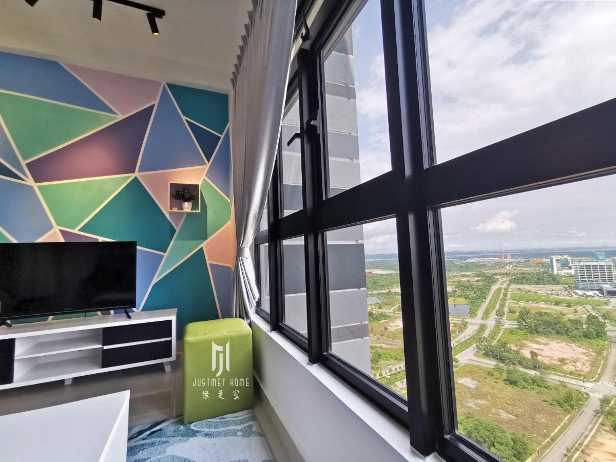 Апартаменти Meridin@Medini#3 Нусаяя Екстер'єр фото