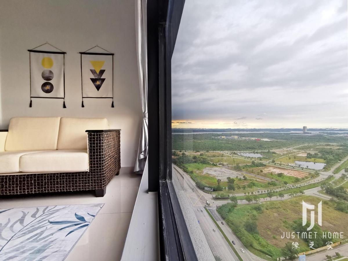 Апартаменти Meridin@Medini#3 Нусаяя Екстер'єр фото